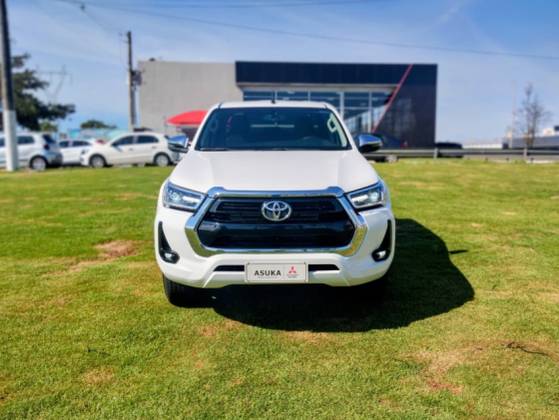 TOYOTA HILUX 2.8 D-4D TURBO DIESEL CD SRV 4X4 AUTOMÁTICO